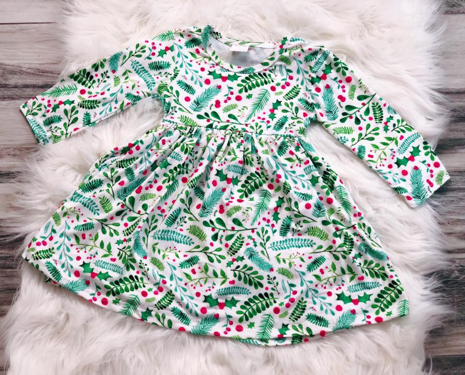 holly christmas dress Girls Christmas Dress, Holly Dress, Girls Holiday Dress, Vintage Christmas Dress, Poofy Christmas Dress, Green Christmas Dress